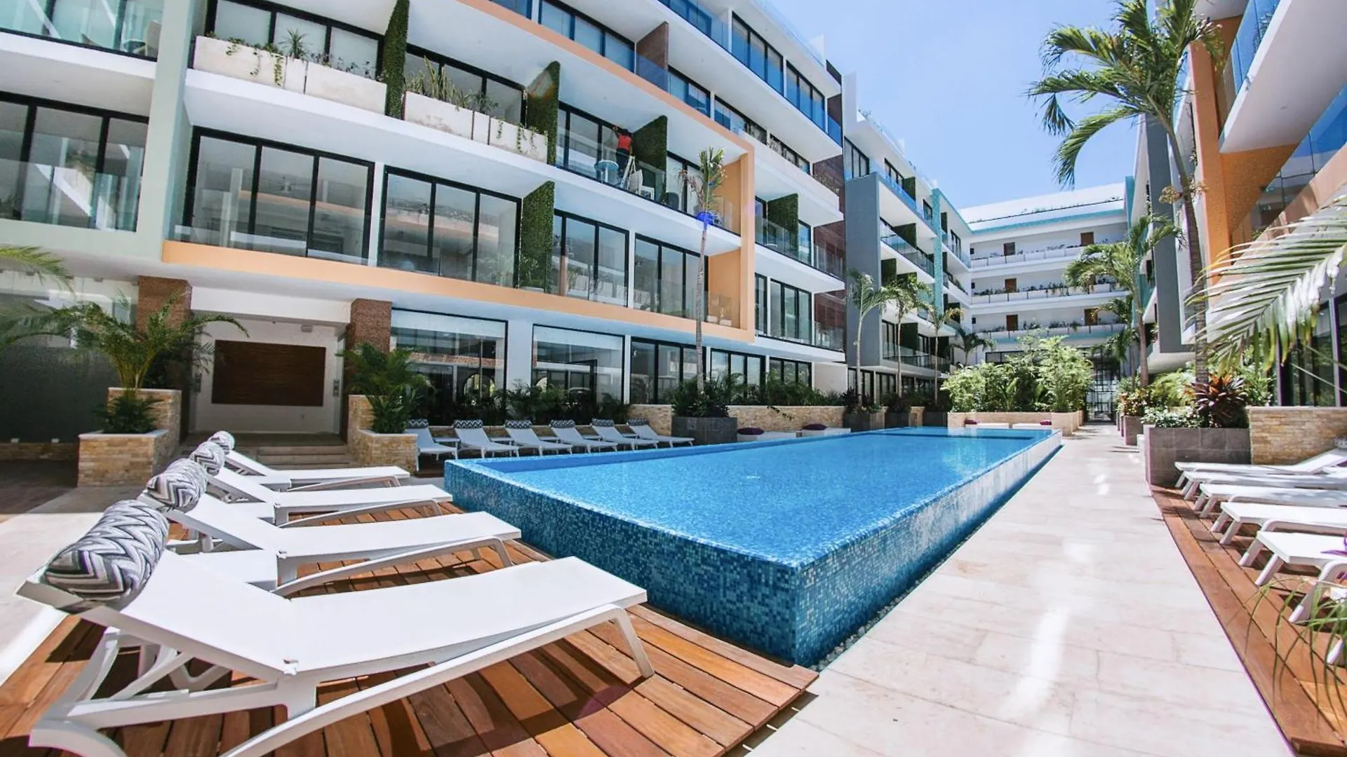 The City Condos By Menesse Playa del Carmen Vendégház